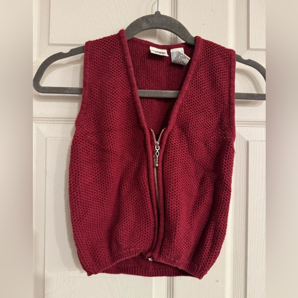 TFW Kids junior girls red crocheted zip up vest size‎ large